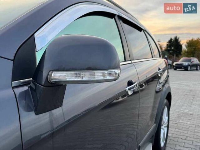 Серый Шевроле Каптива, объемом двигателя 2.2 л и пробегом 123 тыс. км за 10900 $, фото 6 на Automoto.ua