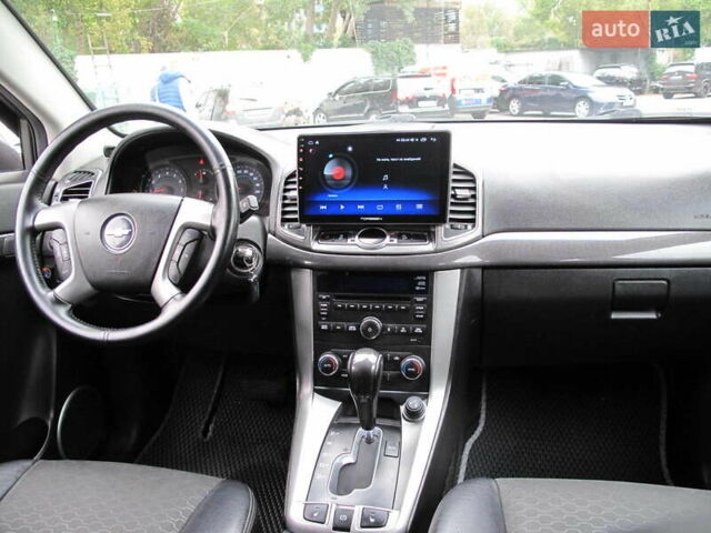 Шевроле Каптива 2013 в Киеве на Automoto.ua Серый Шевроле Каптива, объемом двигателя 2.38 л и пробегом 202 тыс. км за 10900 $, фото 62 на Automoto.ua