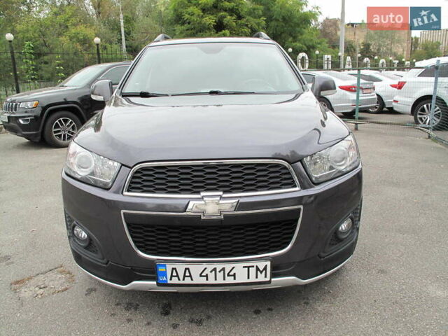 Шевроле Каптива 2013 в Киеве на Automoto.ua Серый Шевроле Каптива, объемом двигателя 2.38 л и пробегом 202 тыс. км за 10900 $, фото 2 на Automoto.ua