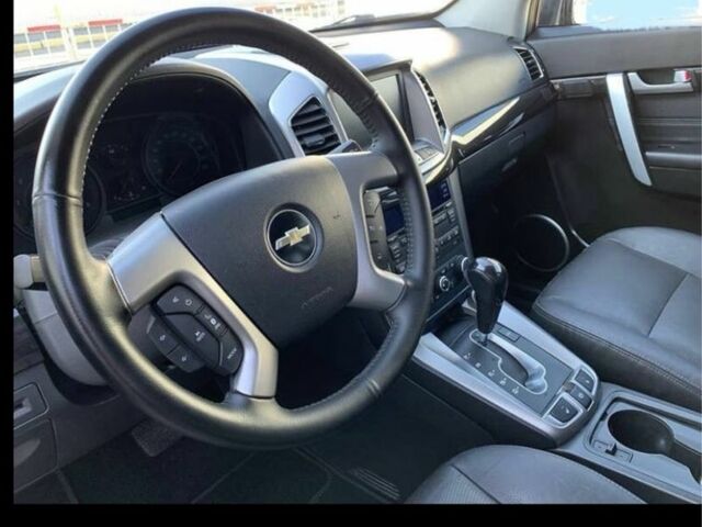 Серый Шевроле Каптива, объемом двигателя 2.2 л и пробегом 166 тыс. км за 11500 $, фото 4 на Automoto.ua