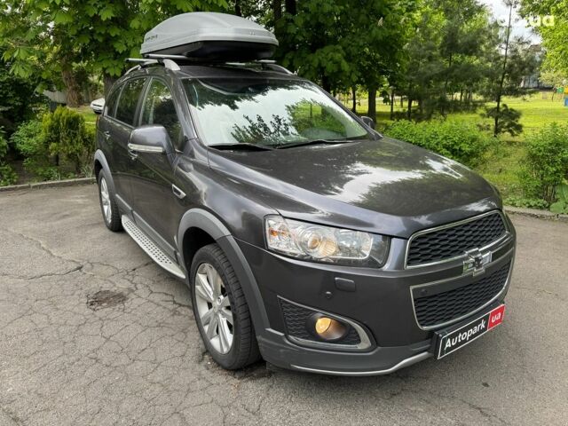 Сірий Шевроле Каптіва, об'ємом двигуна 2 л та пробігом 209 тис. км за 15990 $, фото 2 на Automoto.ua