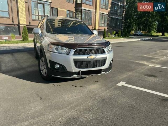 Серый Шевроле Каптива, объемом двигателя 2.23 л и пробегом 120 тыс. км за 14200 $, фото 3 на Automoto.ua
