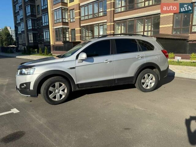 Серый Шевроле Каптива, объемом двигателя 2.23 л и пробегом 120 тыс. км за 14200 $, фото 8 на Automoto.ua