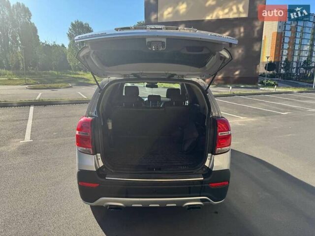 Серый Шевроле Каптива, объемом двигателя 2.23 л и пробегом 120 тыс. км за 14200 $, фото 7 на Automoto.ua