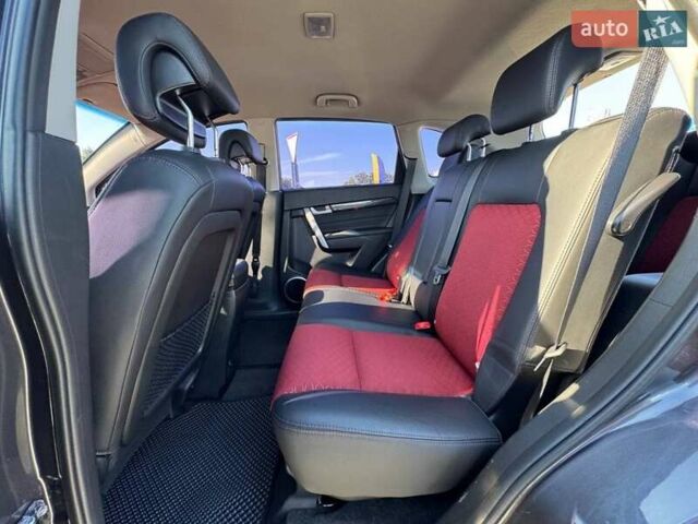 Сірий Шевроле Каптіва, об'ємом двигуна 2 л та пробігом 159 тис. км за 13500 $, фото 14 на Automoto.ua