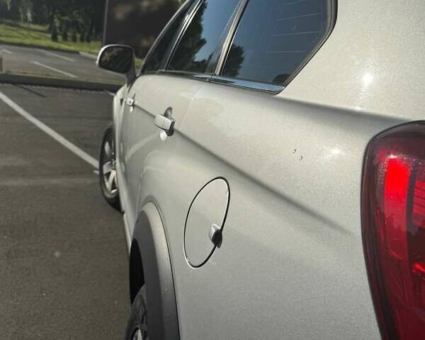 Серый Шевроле Каптива, объемом двигателя 2.23 л и пробегом 120 тыс. км за 14200 $, фото 9 на Automoto.ua