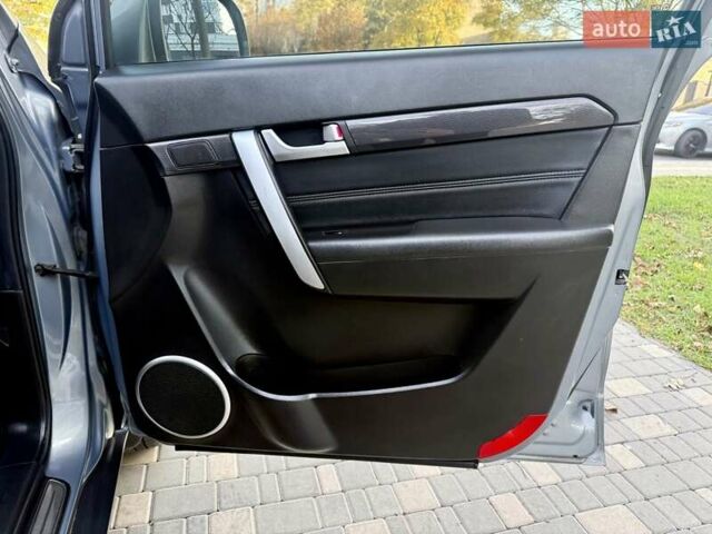 Шевроле Каптива 2014 в Одессе на Automoto.ua Серый Шевроле Каптива, объемом двигателя 2.23 л и пробегом 167 тыс. км за 13400 $, фото 38 на Automoto.ua