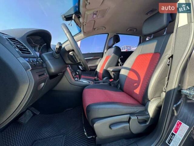 Сірий Шевроле Каптіва, об'ємом двигуна 2 л та пробігом 159 тис. км за 13500 $, фото 13 на Automoto.ua