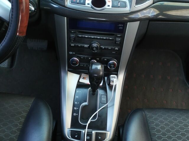 Серый Шевроле Каптива, объемом двигателя 2 л и пробегом 198 тыс. км за 13500 $, фото 6 на Automoto.ua