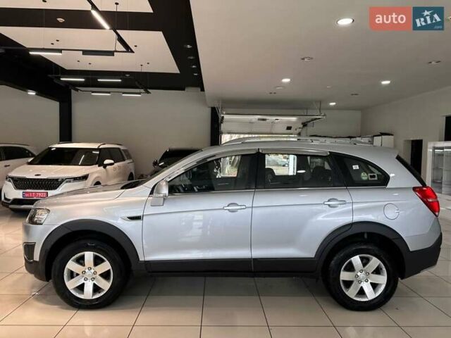 Сірий Шевроле Каптіва, об'ємом двигуна 2.2 л та пробігом 97 тис. км за 12000 $, фото 6 на Automoto.ua