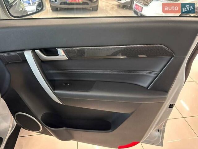 Сірий Шевроле Каптіва, об'ємом двигуна 2.2 л та пробігом 97 тис. км за 12000 $, фото 20 на Automoto.ua