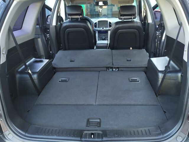 Серый Шевроле Каптива, объемом двигателя 2 л и пробегом 198 тыс. км за 13500 $, фото 7 на Automoto.ua