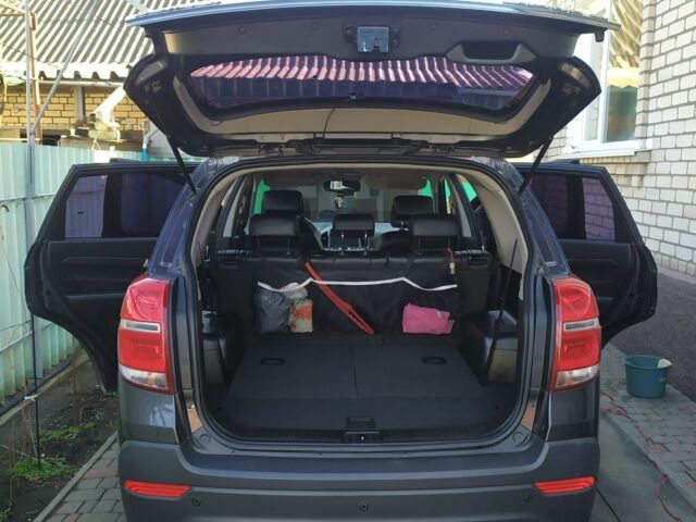 Серый Шевроле Каптива, объемом двигателя 2 л и пробегом 198 тыс. км за 13500 $, фото 2 на Automoto.ua