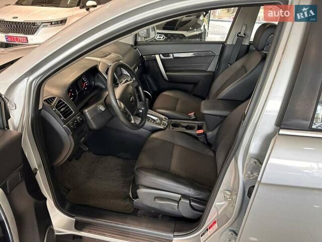 Сірий Шевроле Каптіва, об'ємом двигуна 2.2 л та пробігом 97 тис. км за 12000 $, фото 14 на Automoto.ua