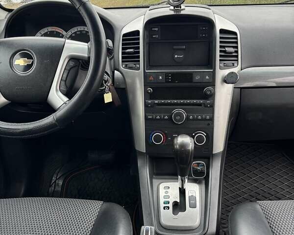 Синій Шевроле Каптіва, об'ємом двигуна 2 л та пробігом 271 тис. км за 7600 $, фото 11 на Automoto.ua
