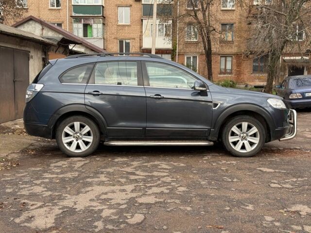 Синий Шевроле Каптива, объемом двигателя 2 л и пробегом 298 тыс. км за 6999 $, фото 4 на Automoto.ua