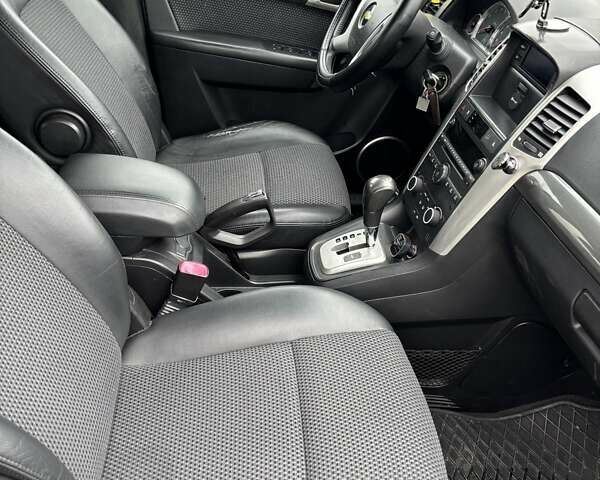 Синій Шевроле Каптіва, об'ємом двигуна 2 л та пробігом 271 тис. км за 7600 $, фото 10 на Automoto.ua