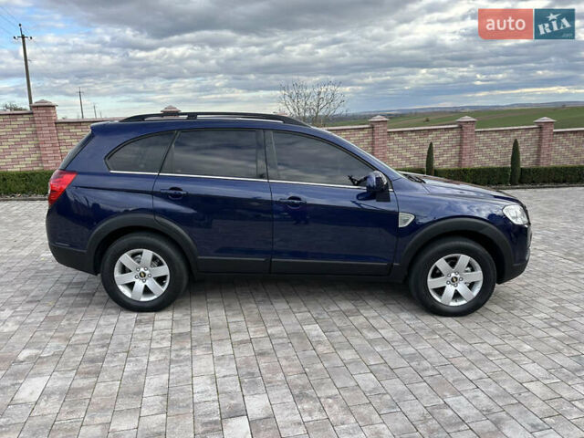 Синій Шевроле Каптіва, об'ємом двигуна 2.4 л та пробігом 333 тис. км за 7500 $, фото 3 на Automoto.ua