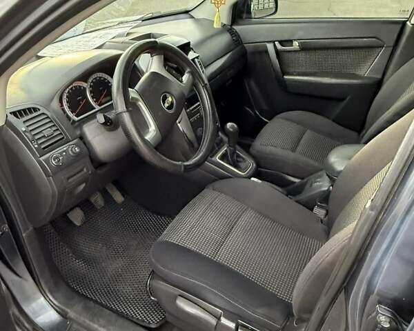Синій Шевроле Каптіва, об'ємом двигуна 2.4 л та пробігом 230 тис. км за 5950 $, фото 15 на Automoto.ua