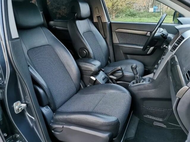 Синий Шевроле Каптива, объемом двигателя 2.4 л и пробегом 227 тыс. км за 5350 $, фото 8 на Automoto.ua