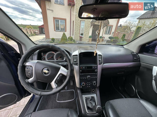 Синій Шевроле Каптіва, об'ємом двигуна 2.4 л та пробігом 333 тис. км за 7500 $, фото 14 на Automoto.ua
