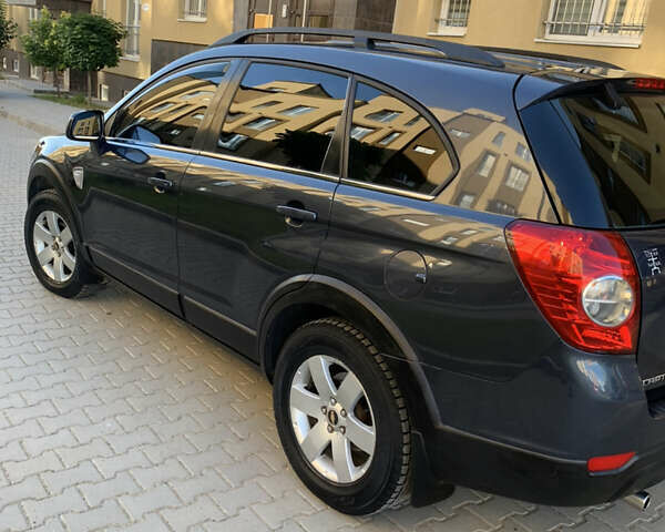 Синий Шевроле Каптива, объемом двигателя 2 л и пробегом 284 тыс. км за 7600 $, фото 5 на Automoto.ua