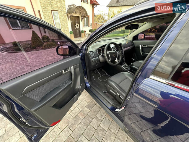 Синій Шевроле Каптіва, об'ємом двигуна 2.4 л та пробігом 333 тис. км за 7500 $, фото 12 на Automoto.ua