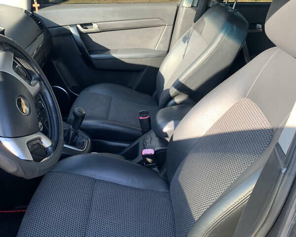 Синий Шевроле Каптива, объемом двигателя 2 л и пробегом 284 тыс. км за 7600 $, фото 19 на Automoto.ua