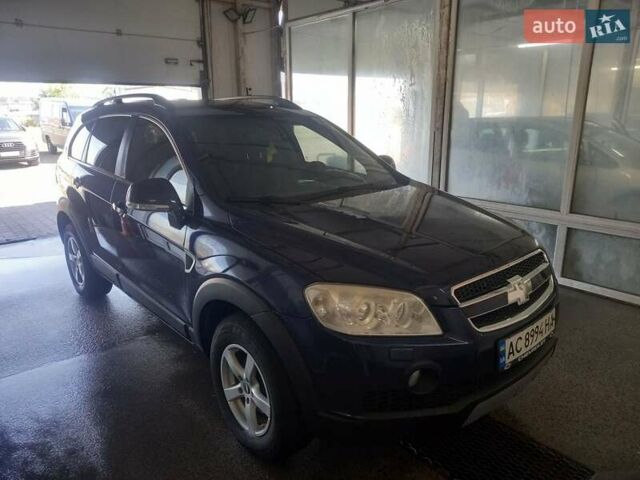 Синий Шевроле Каптива, объемом двигателя 2 л и пробегом 300 тыс. км за 7800 $, фото 5 на Automoto.ua