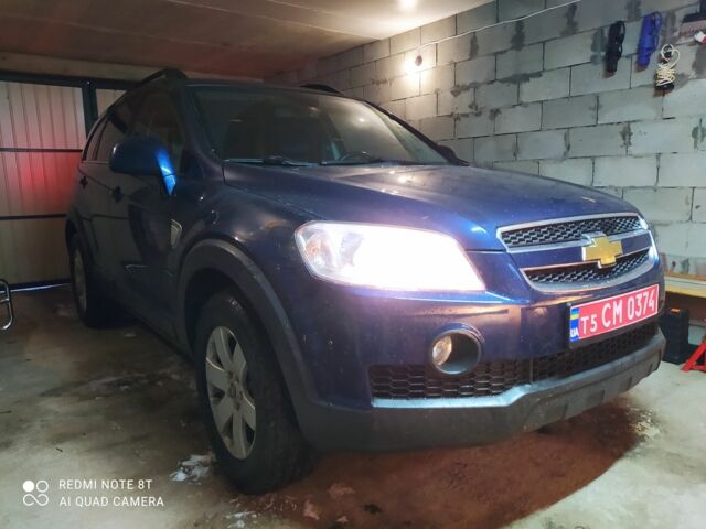 Синій Шевроле Каптіва, об'ємом двигуна 2 л та пробігом 200 тис. км за 8500 $, фото 3 на Automoto.ua