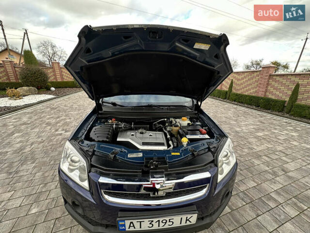 Синій Шевроле Каптіва, об'ємом двигуна 2.4 л та пробігом 333 тис. км за 7500 $, фото 19 на Automoto.ua