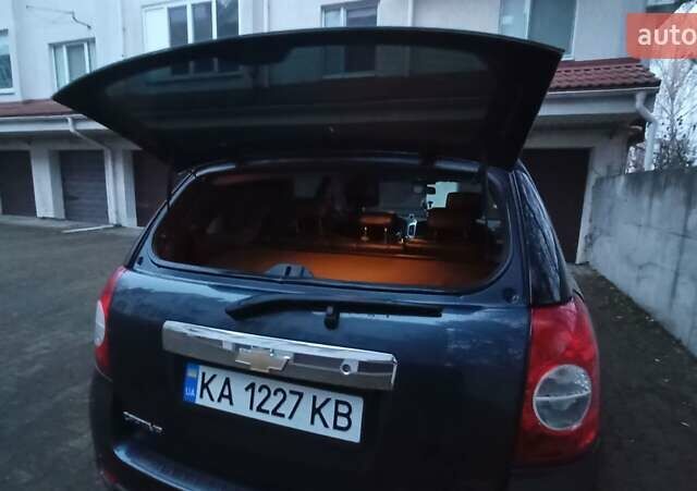 Синій Шевроле Каптіва, об'ємом двигуна 2 л та пробігом 190 тис. км за 10000 $, фото 5 на Automoto.ua