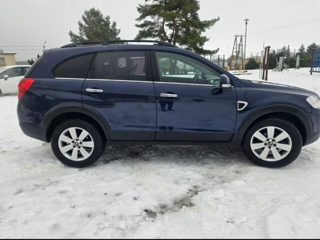 Синій Шевроле Каптіва, об'ємом двигуна 2 л та пробігом 180 тис. км за 3450 $, фото 5 на Automoto.ua