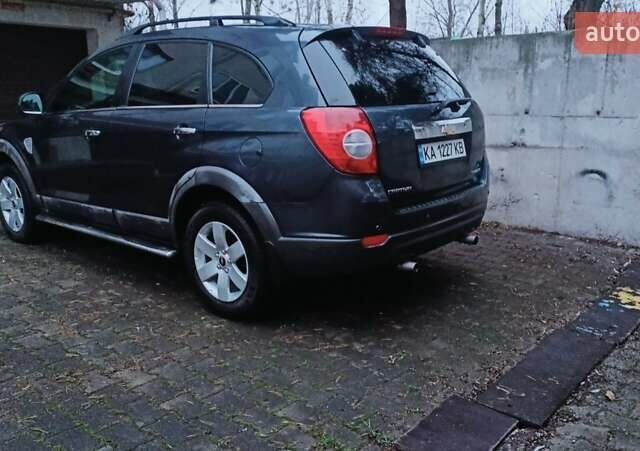 Синій Шевроле Каптіва, об'ємом двигуна 2 л та пробігом 190 тис. км за 10000 $, фото 3 на Automoto.ua