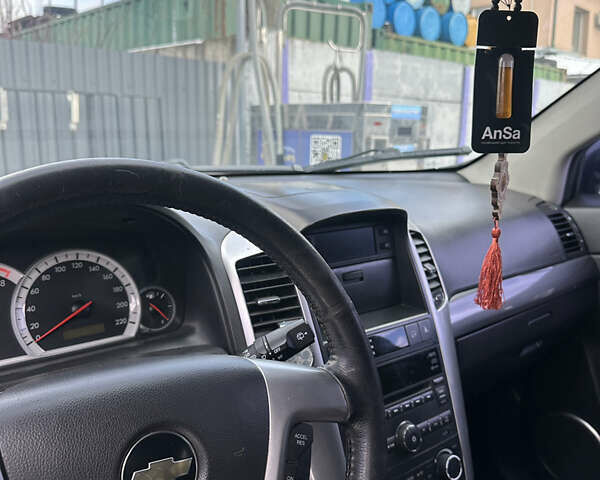 Синий Шевроле Каптива, объемом двигателя 2.41 л и пробегом 376 тыс. км за 7500 $, фото 8 на Automoto.ua