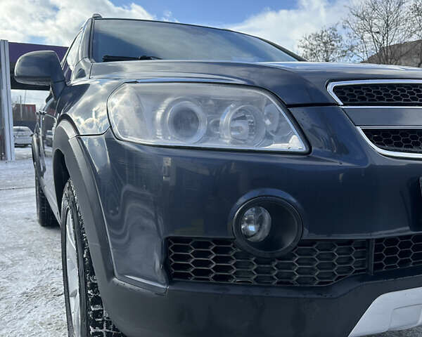 Синий Шевроле Каптива, объемом двигателя 2.41 л и пробегом 376 тыс. км за 7500 $, фото 25 на Automoto.ua