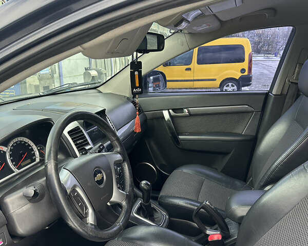 Синий Шевроле Каптива, объемом двигателя 2.41 л и пробегом 376 тыс. км за 7500 $, фото 6 на Automoto.ua