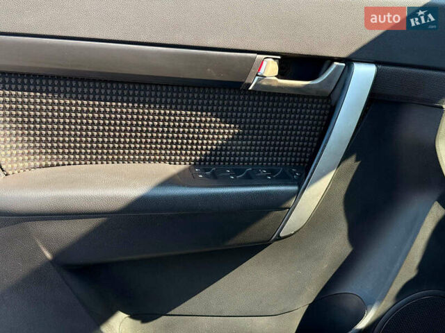 Синій Шевроле Каптіва, об'ємом двигуна 2 л та пробігом 163 тис. км за 8690 $, фото 18 на Automoto.ua