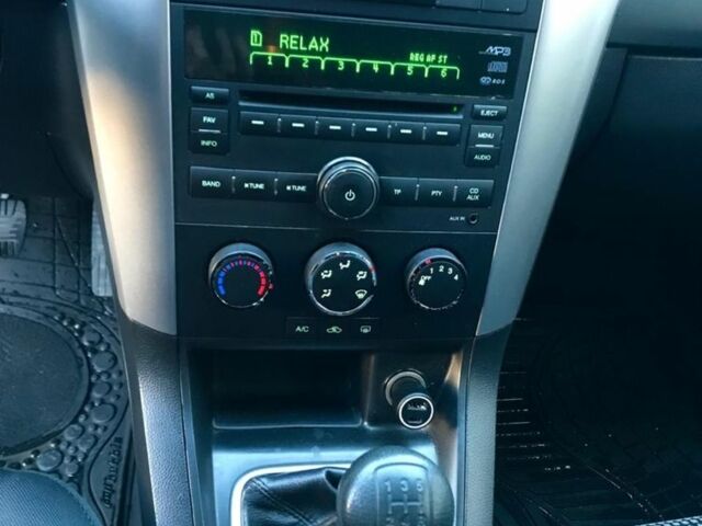 Синий Шевроле Каптива, объемом двигателя 2 л и пробегом 164 тыс. км за 7500 $, фото 12 на Automoto.ua