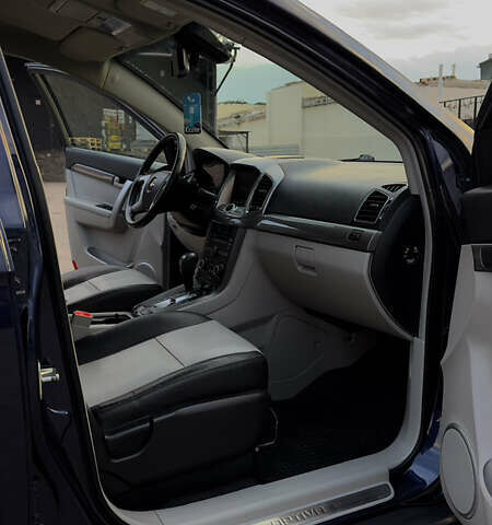 Синій Шевроле Каптіва, об'ємом двигуна 2.23 л та пробігом 156 тис. км за 12000 $, фото 44 на Automoto.ua