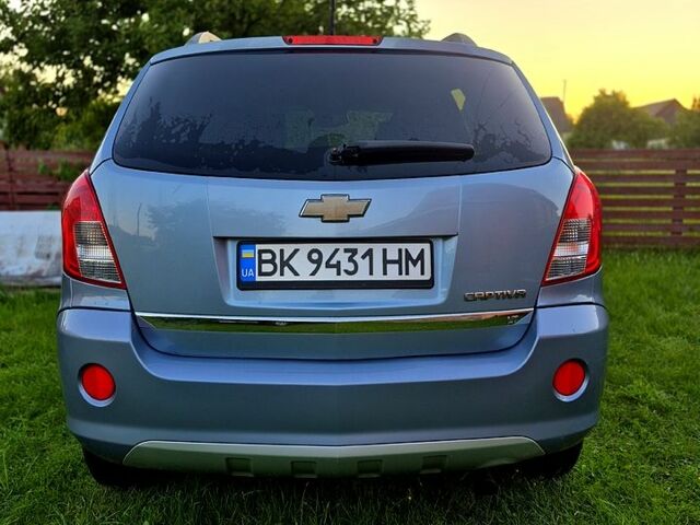 Синий Шевроле Каптива, объемом двигателя 2.4 л и пробегом 190 тыс. км за 9800 $, фото 2 на Automoto.ua