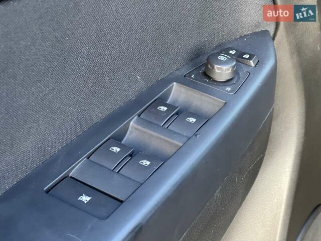 Синий Шевроле Каптива, объемом двигателя 2.4 л и пробегом 210 тыс. км за 8399 $, фото 23 на Automoto.ua