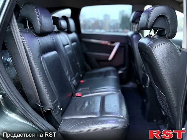 Зеленый Шевроле Каптива, объемом двигателя 2.4 л и пробегом 260 тыс. км за 7300 $, фото 12 на Automoto.ua