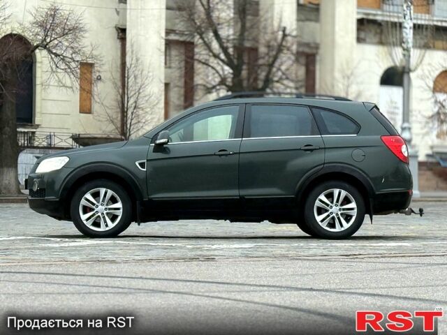 Зеленый Шевроле Каптива, объемом двигателя 2.4 л и пробегом 260 тыс. км за 7300 $, фото 7 на Automoto.ua