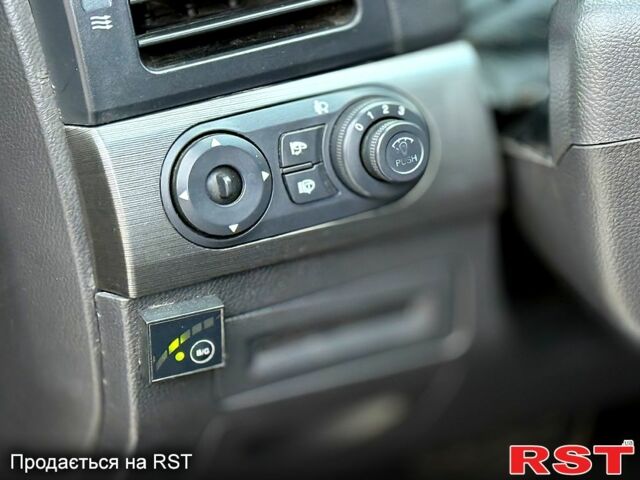 Зеленый Шевроле Каптива, объемом двигателя 2.4 л и пробегом 260 тыс. км за 7300 $, фото 10 на Automoto.ua