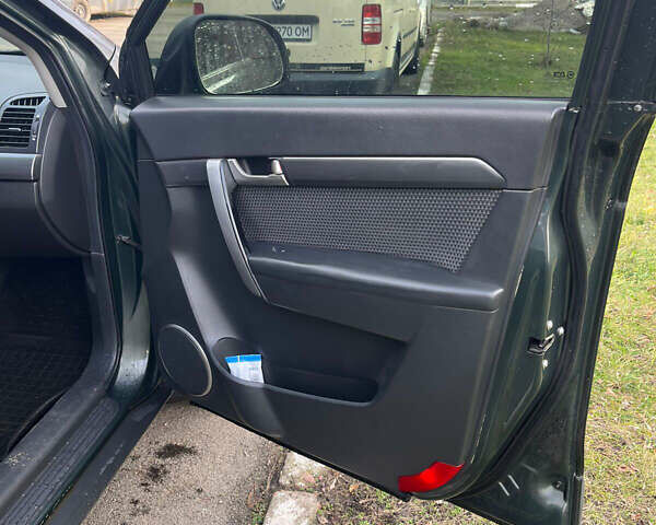 Зеленый Шевроле Каптива, объемом двигателя 2.4 л и пробегом 224 тыс. км за 9500 $, фото 10 на Automoto.ua