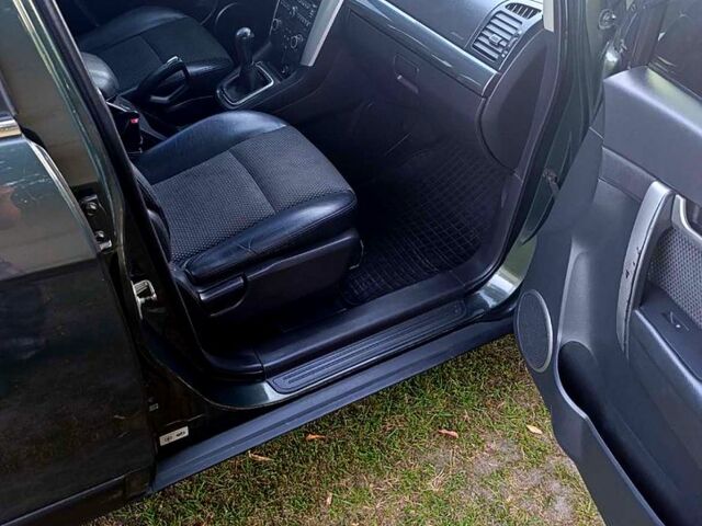 Зелений Шевроле Каптіва, об'ємом двигуна 2.4 л та пробігом 204 тис. км за 6300 $, фото 7 на Automoto.ua