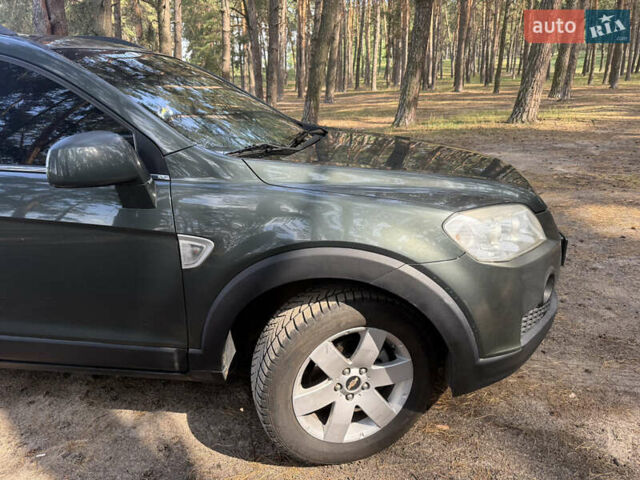 Зелений Шевроле Каптіва, об'ємом двигуна 2.4 л та пробігом 340 тис. км за 6700 $, фото 10 на Automoto.ua