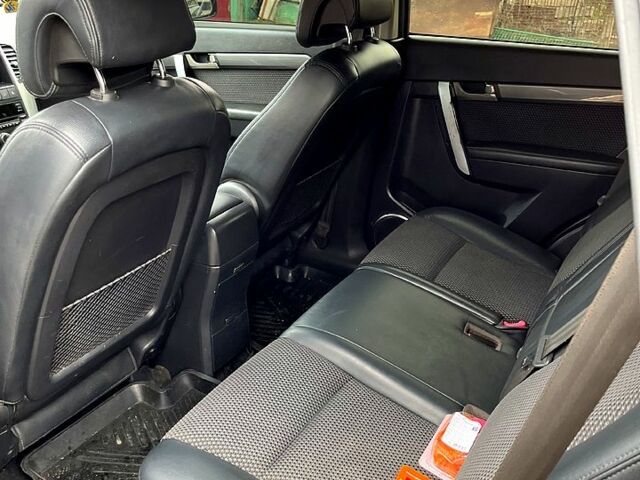 Зеленый Шевроле Каптива, объемом двигателя 2.4 л и пробегом 250 тыс. км за 7500 $, фото 11 на Automoto.ua