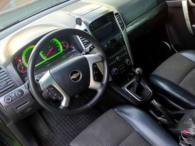 Зелений Шевроле Каптіва, об'ємом двигуна 2.4 л та пробігом 204 тис. км за 6300 $, фото 3 на Automoto.ua